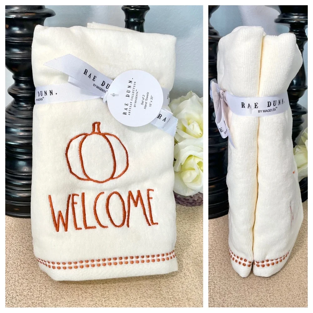 NWT Rae Dunn Set of 2 WELCOME Pumpkin Hand Towels